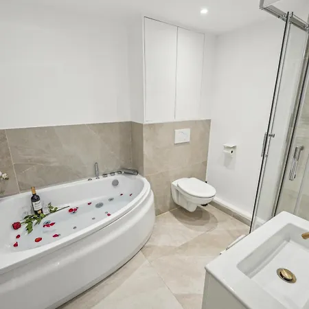 Lavie Maison Balneo Garden Flat Διαμέρισμα Μπορντό